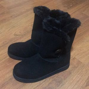 NY CO black boots